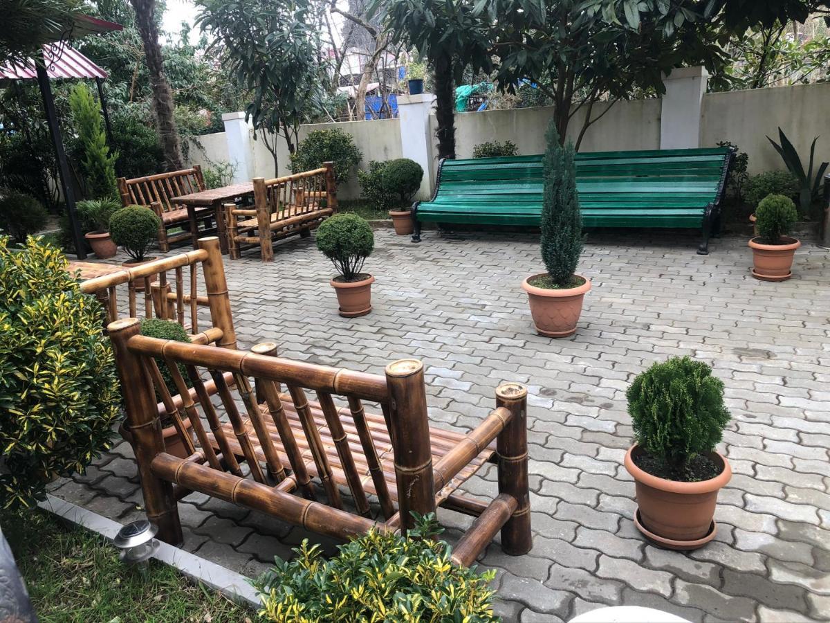 Twins Guest House By Black Sea Kobuleti Exterior foto