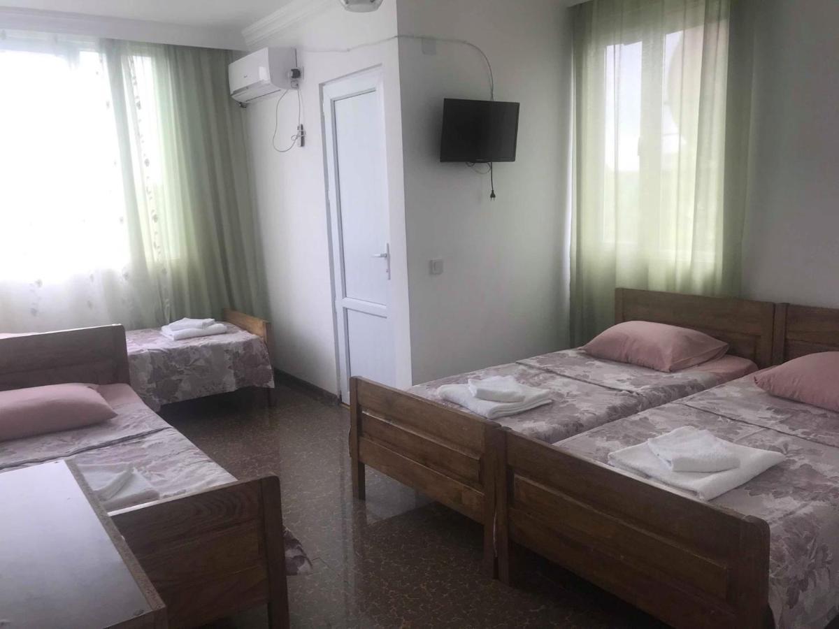 Twins Guest House By Black Sea Kobuleti Exterior foto