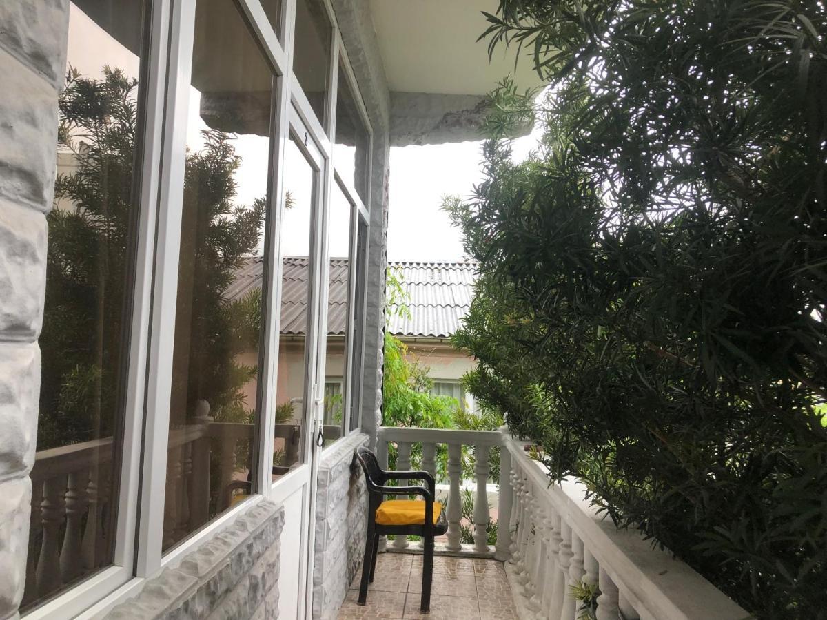 Twins Guest House By Black Sea Kobuleti Exterior foto